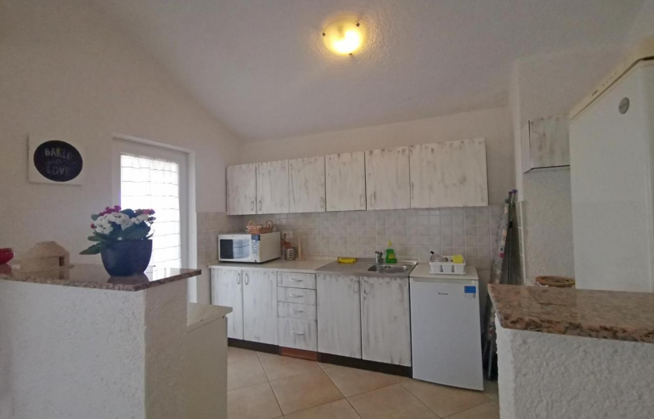 Apartman Luna Святой Ловреч Пазенатички Экстерьер фото